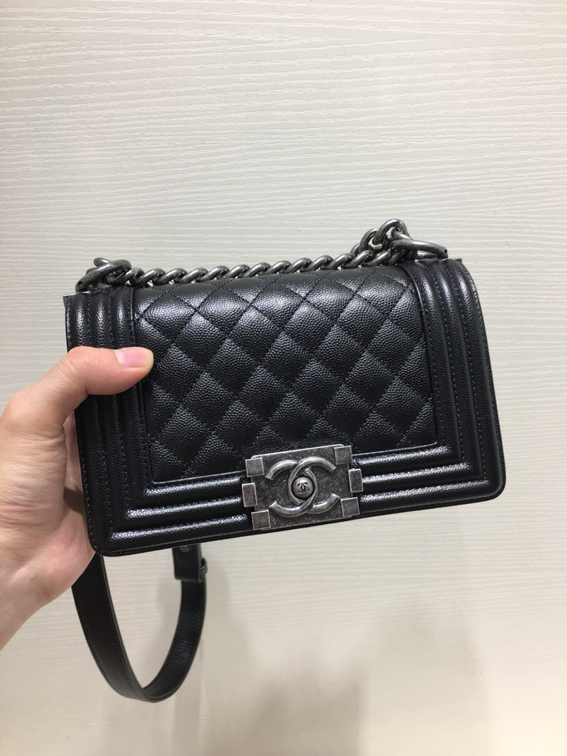 黑色漆皮mini Leboy