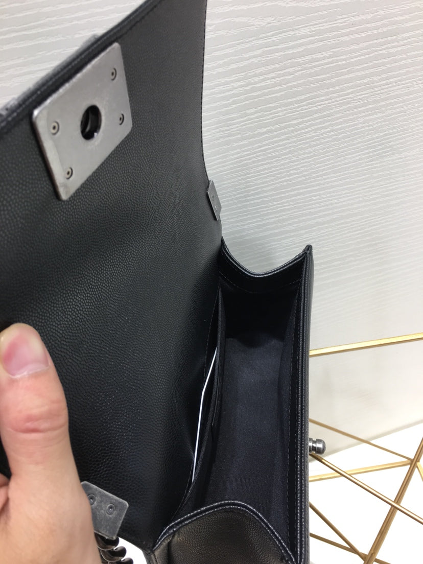 黑色漆皮mini Leboy