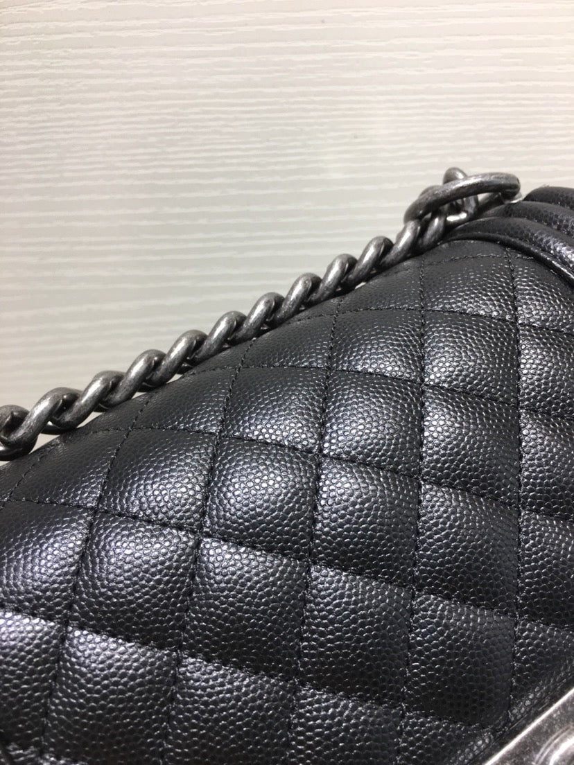 黑色漆皮mini Leboy
